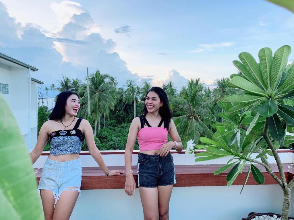 Sleepbox Hostel Suratthani Surat Thani Exterior photo